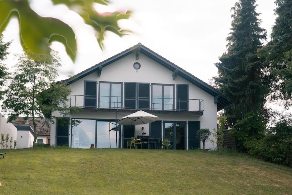 Eifel21 - Stilvolles Haus In Der Vulkaneifel Bleckhausen Esterno foto