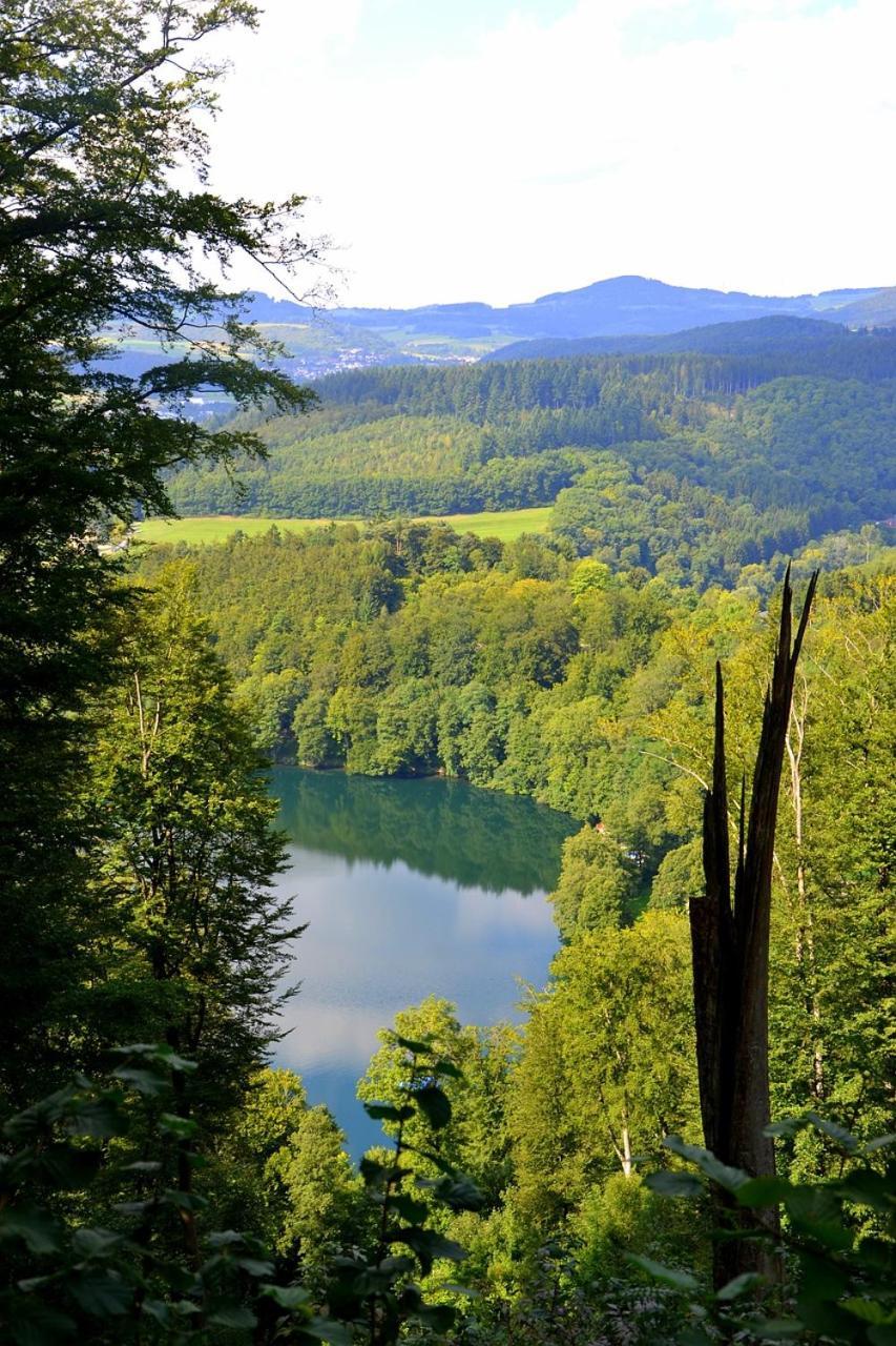 Eifel21 - Stilvolles Haus In Der Vulkaneifel Bleckhausen Esterno foto
